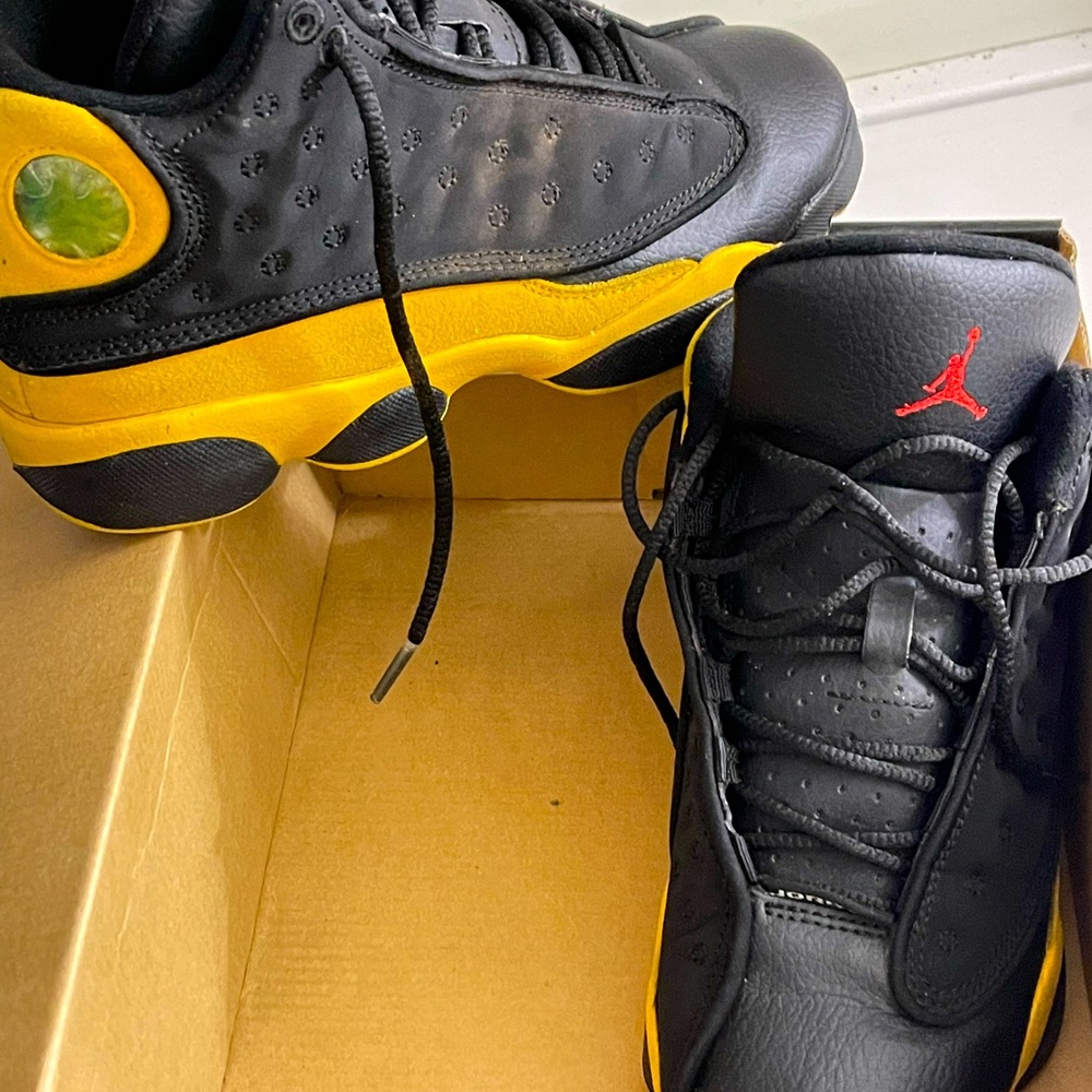 These are collector rare yellow and black Carmello Anthony class of 2002
